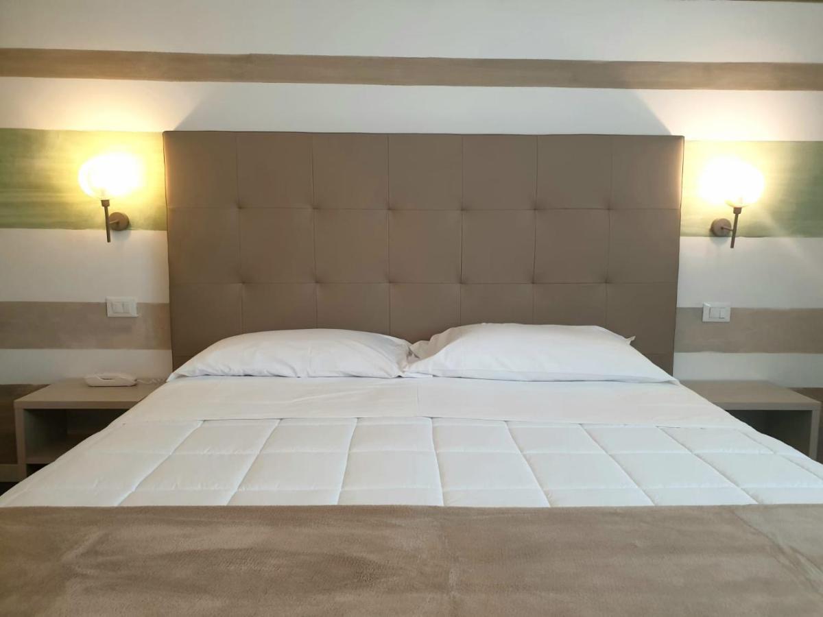 Hotel Grel Chiaramonte Gulfi Zewnętrze zdjęcie